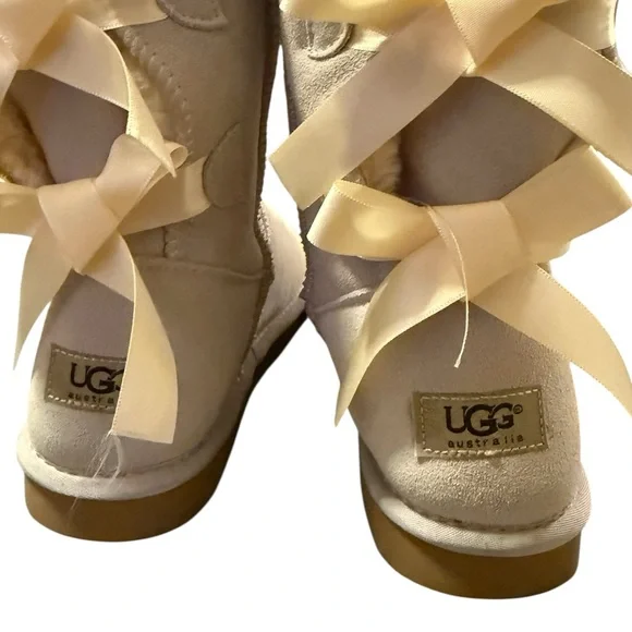 Cream Faux Shearling Bow Winter Boots - Picture 6 of 8